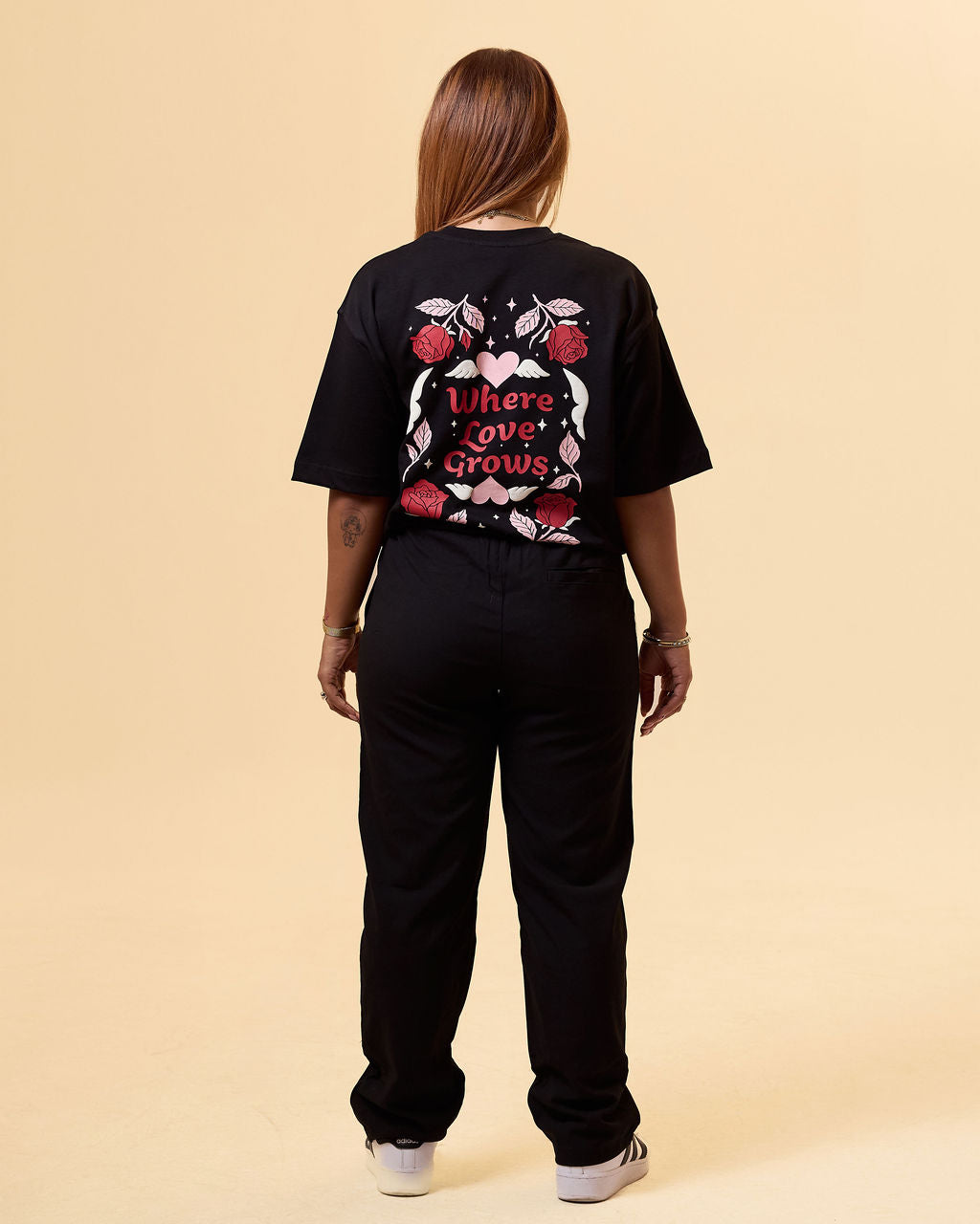 T-SHIRT " WHERE LOVE GROWS "