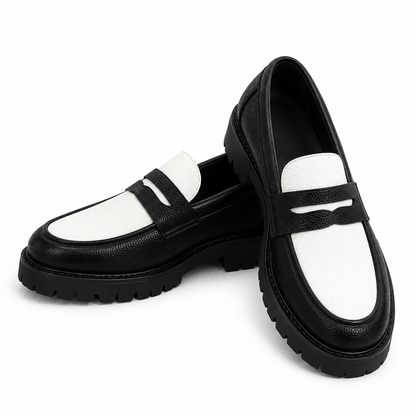 MOCASSINS À SEMELLE CRANTÉE EN SIMILICUIR